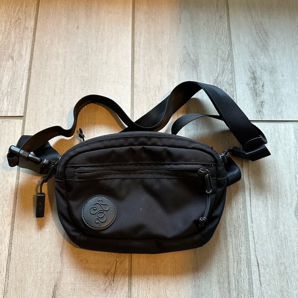 Black Baboon to the Moon Belt Bag